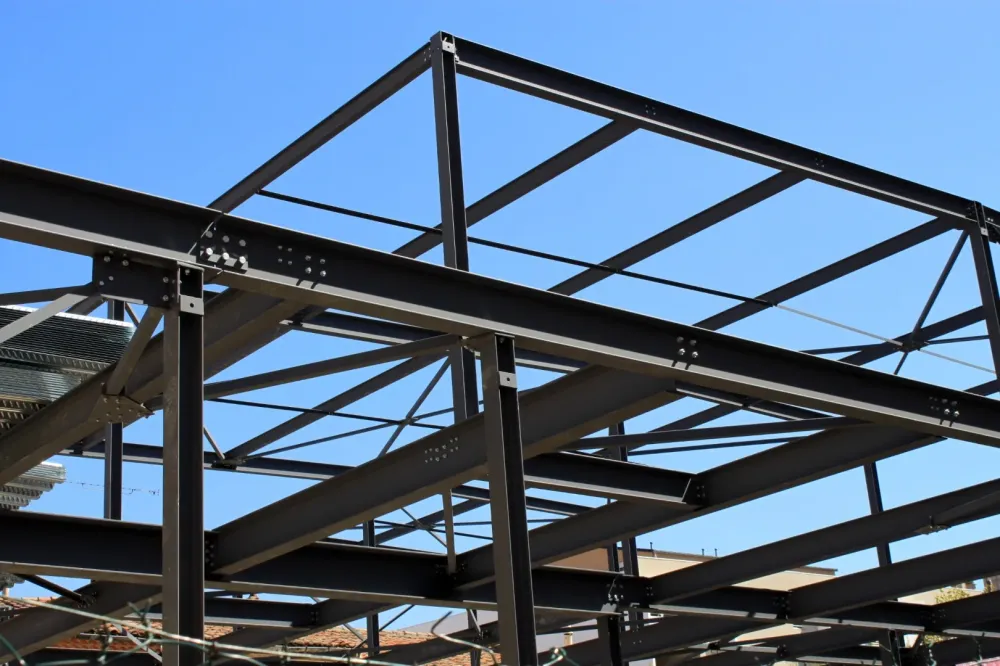 Charpente métallique à Tréouergat